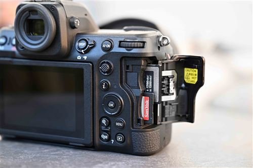 Cámara sin espejo Nikon Z8 negra desnuda - Imagen de 6