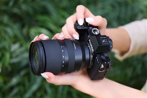Objetivo sin espejo Tamron 17-70 mm f/2.8 Di III-A VC RXD negro para Fujifilm X - Imagen de 7